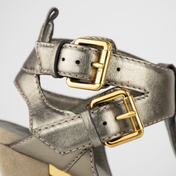 Gucci Metallic Silver Leather Platform Sandals - Picture 8 of 9